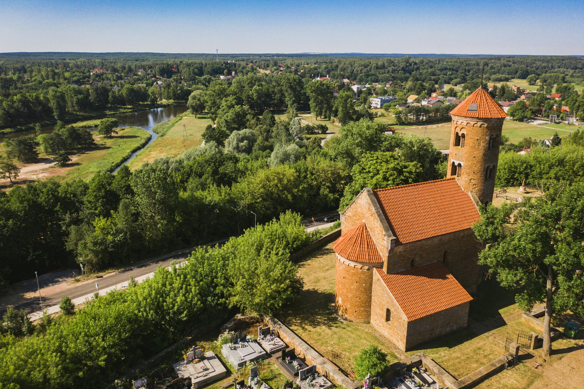 Tajemnice Dzierżoniowa i okolic: legendy, podania, mity